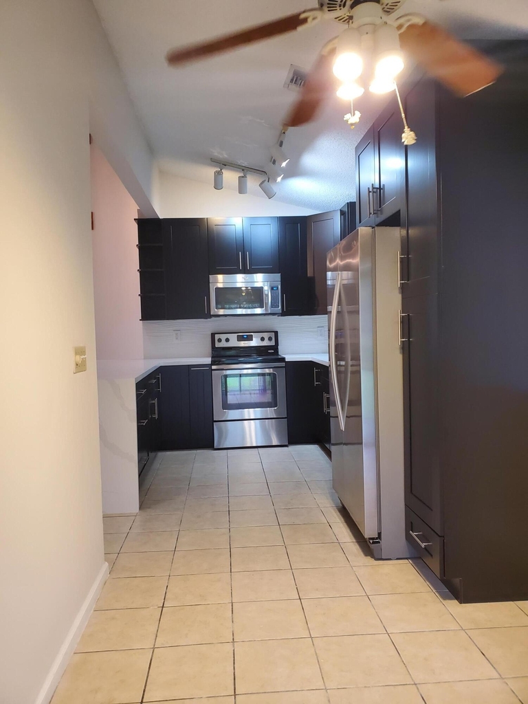 7342 Pinewalk Drive S - Photo 6