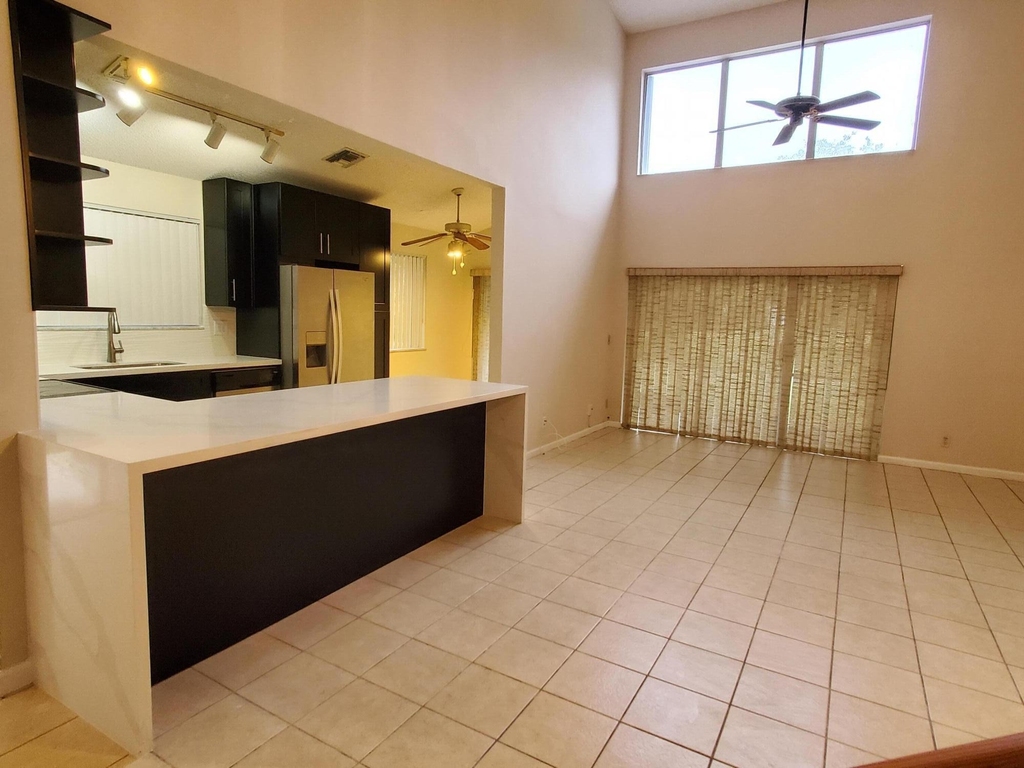 7342 Pinewalk Drive S - Photo 2