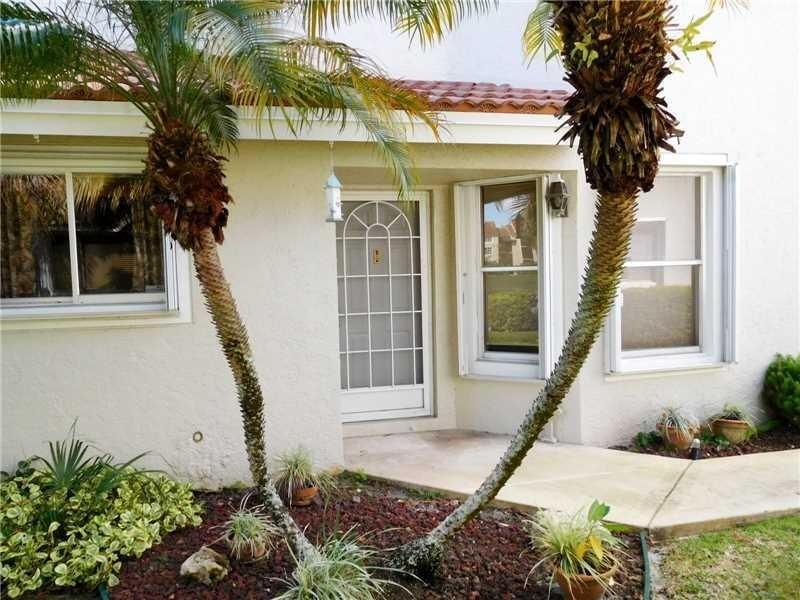 7342 Pinewalk Drive S - Photo 1
