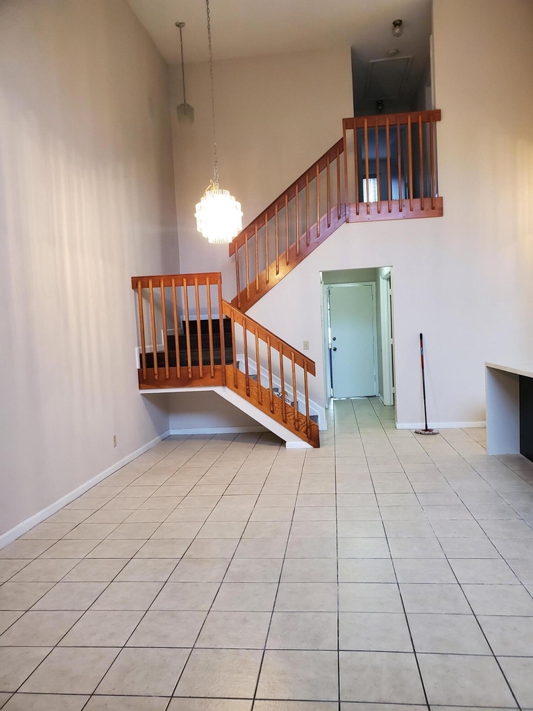 7342 Pinewalk Drive S - Photo 4