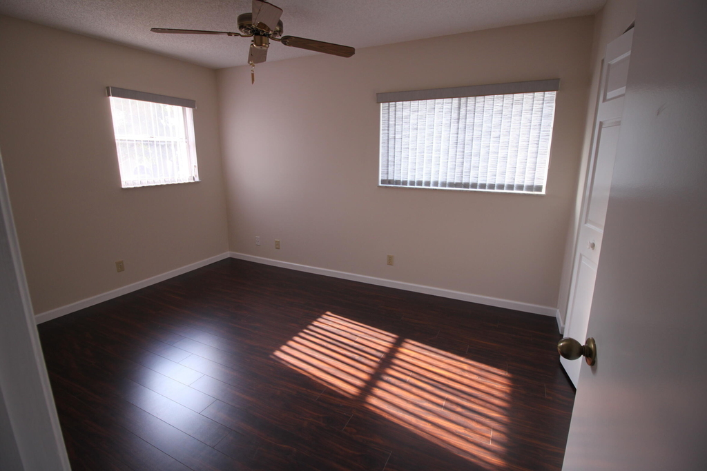 7342 Pinewalk Drive S - Photo 20