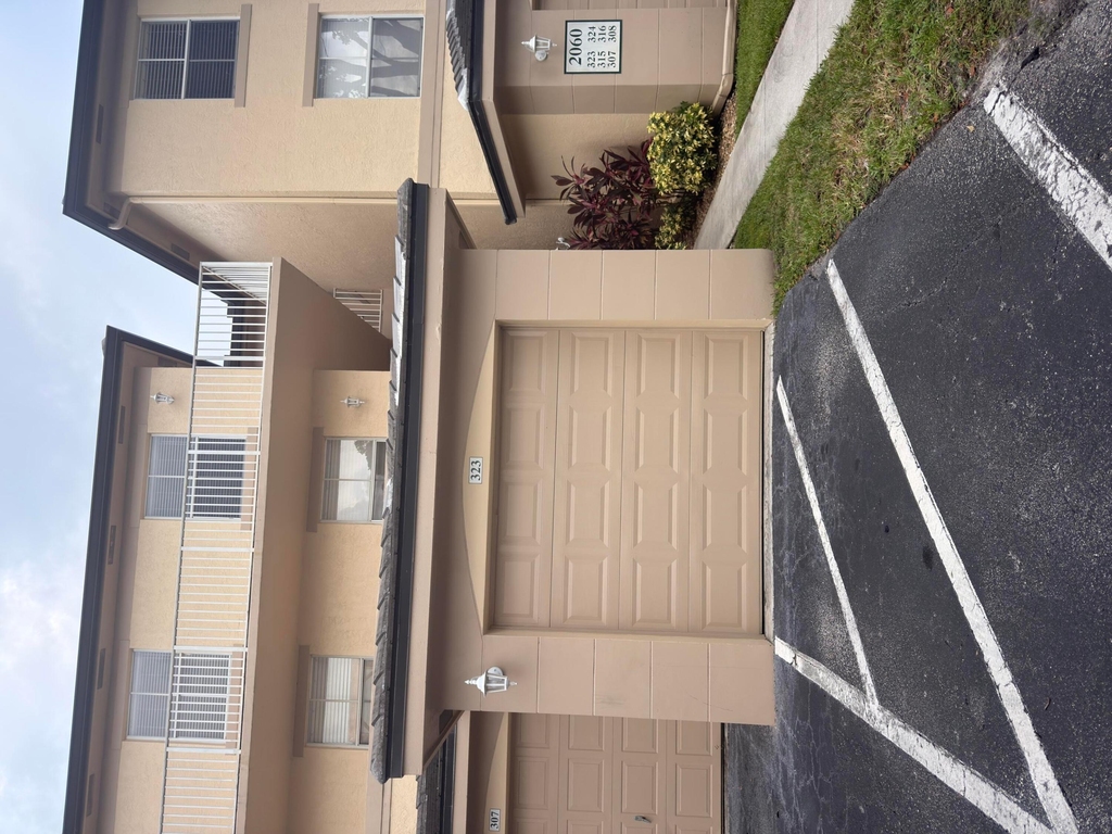 2060 Greenview Shores Boulevard - Photo 13