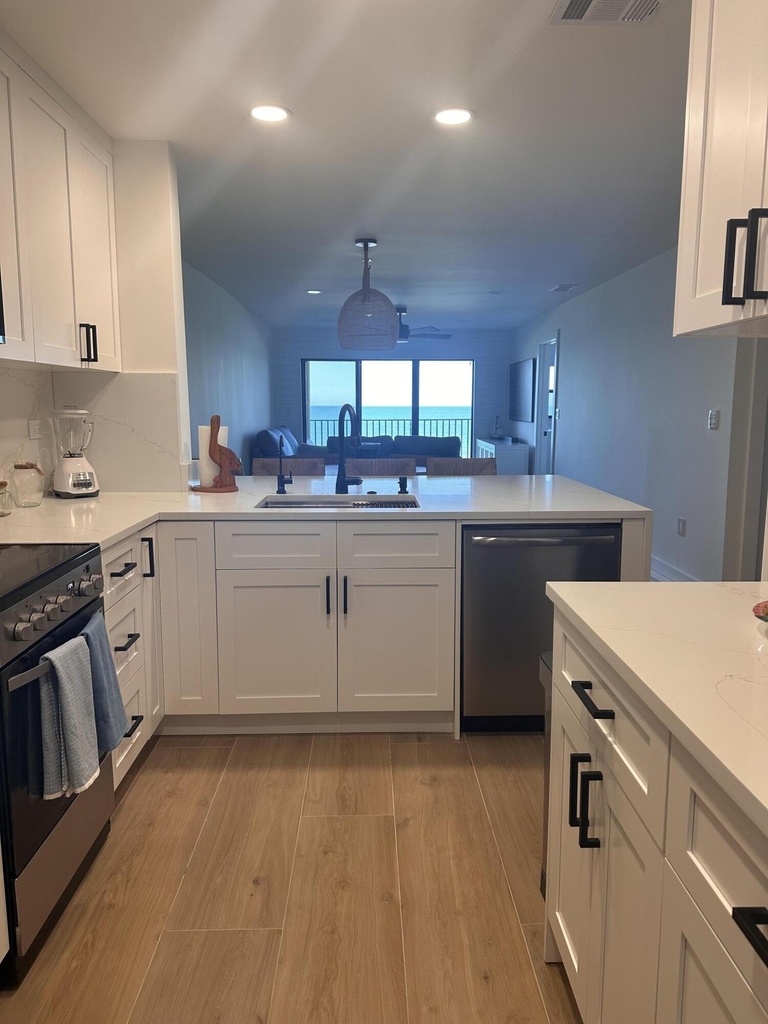 7430 S Ocean Drive - Photo 10