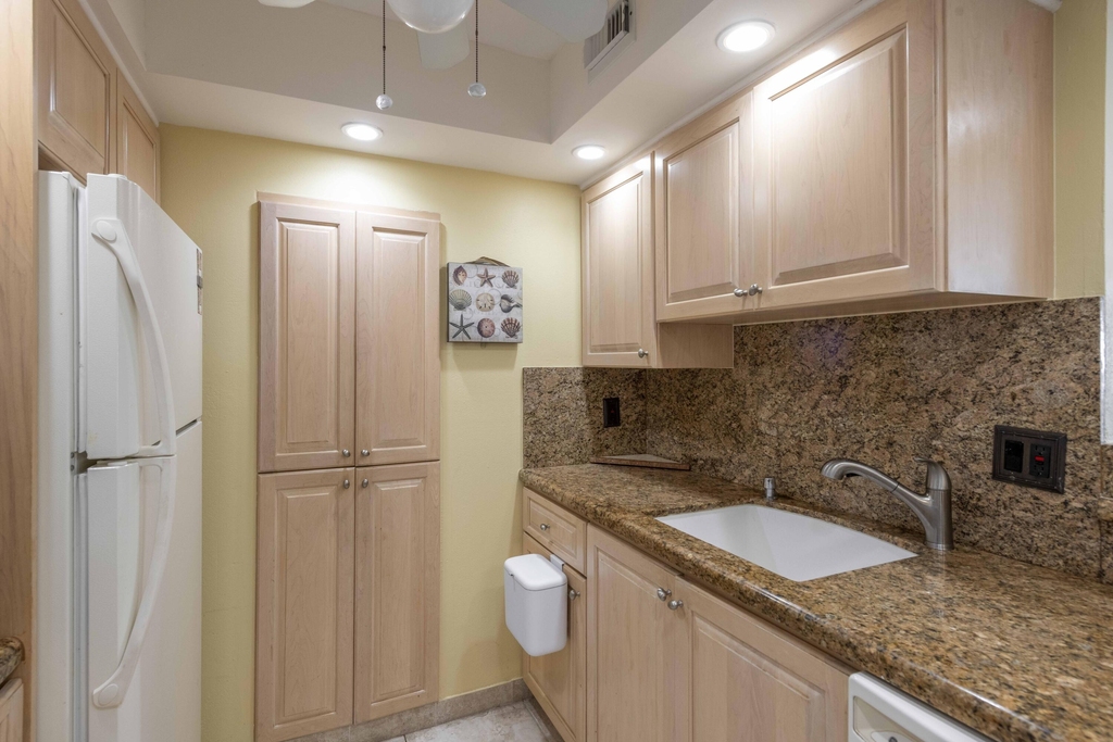 111 Briny Avenue - Photo 7