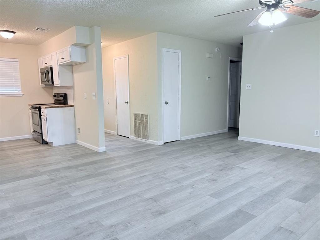 711 Meadowlake Drive - Photo 2