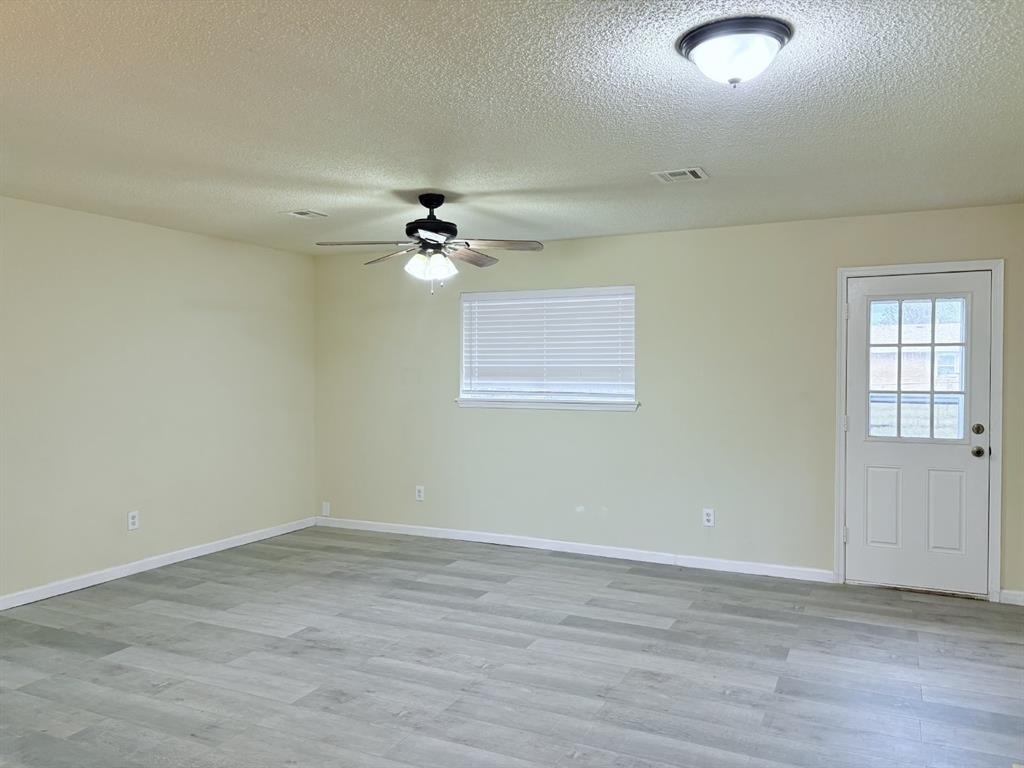 711 Meadowlake Drive - Photo 5