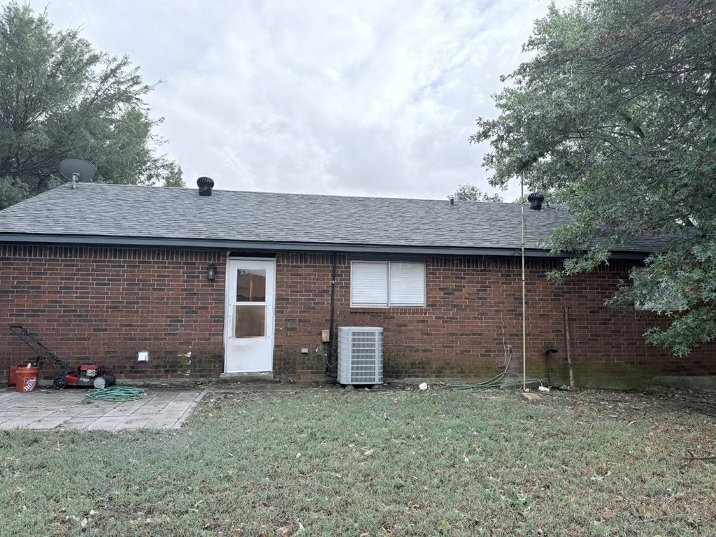 711 Meadowlake Drive - Photo 16