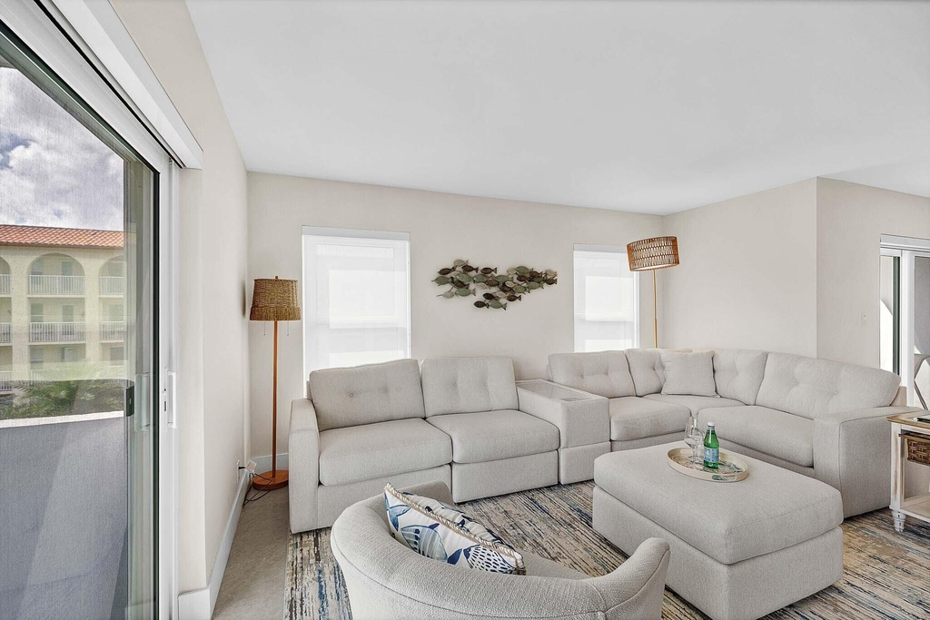1111 S Ocean Boulevard - Photo 2