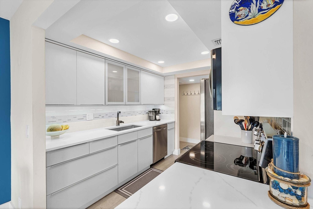 1111 S Ocean Boulevard - Photo 6