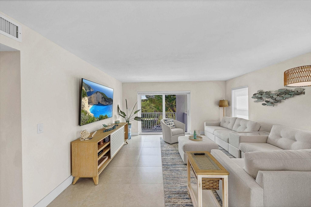 1111 S Ocean Boulevard - Photo 3