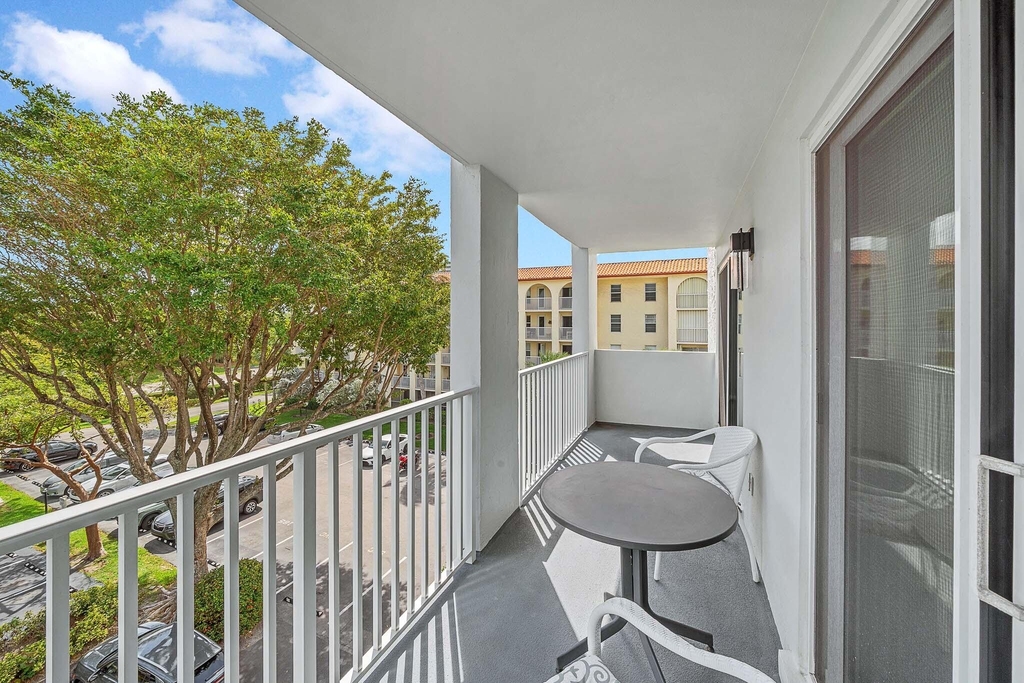1111 S Ocean Boulevard - Photo 32