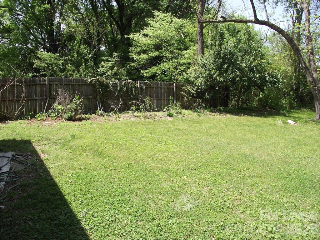 2310 Dundeen Street - Photo 10