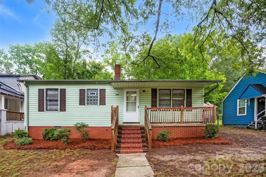 526 Hickory Avenue - Photo 1
