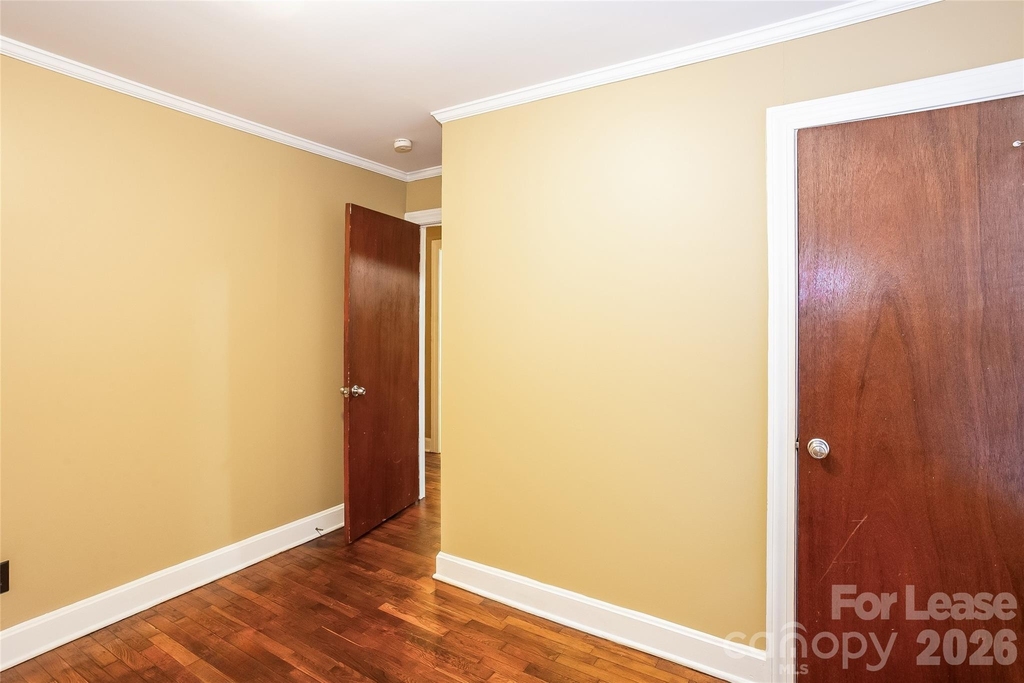 526 Hickory Avenue - Photo 8