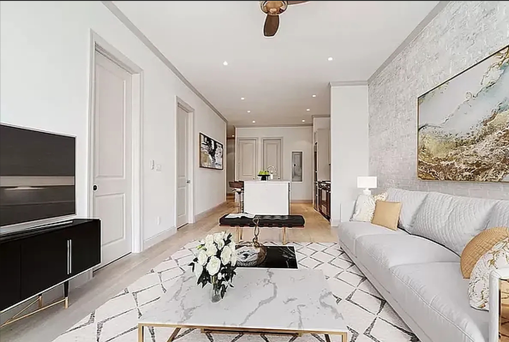 350 3rd Avenue - Photo 2