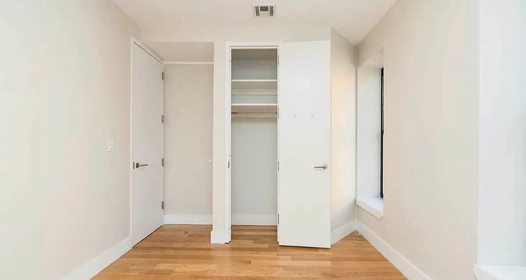 951 Prospect Place - Photo 7