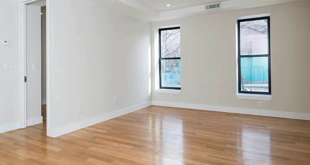 951 Prospect Place - Photo 2