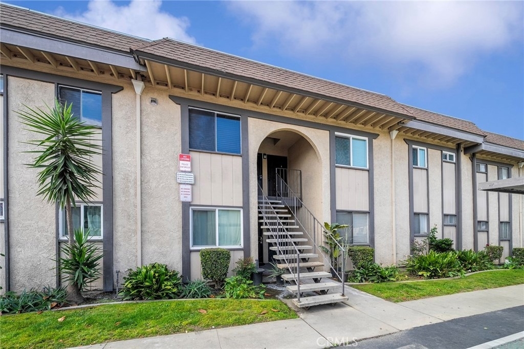 12835 10th Street - Photo 0