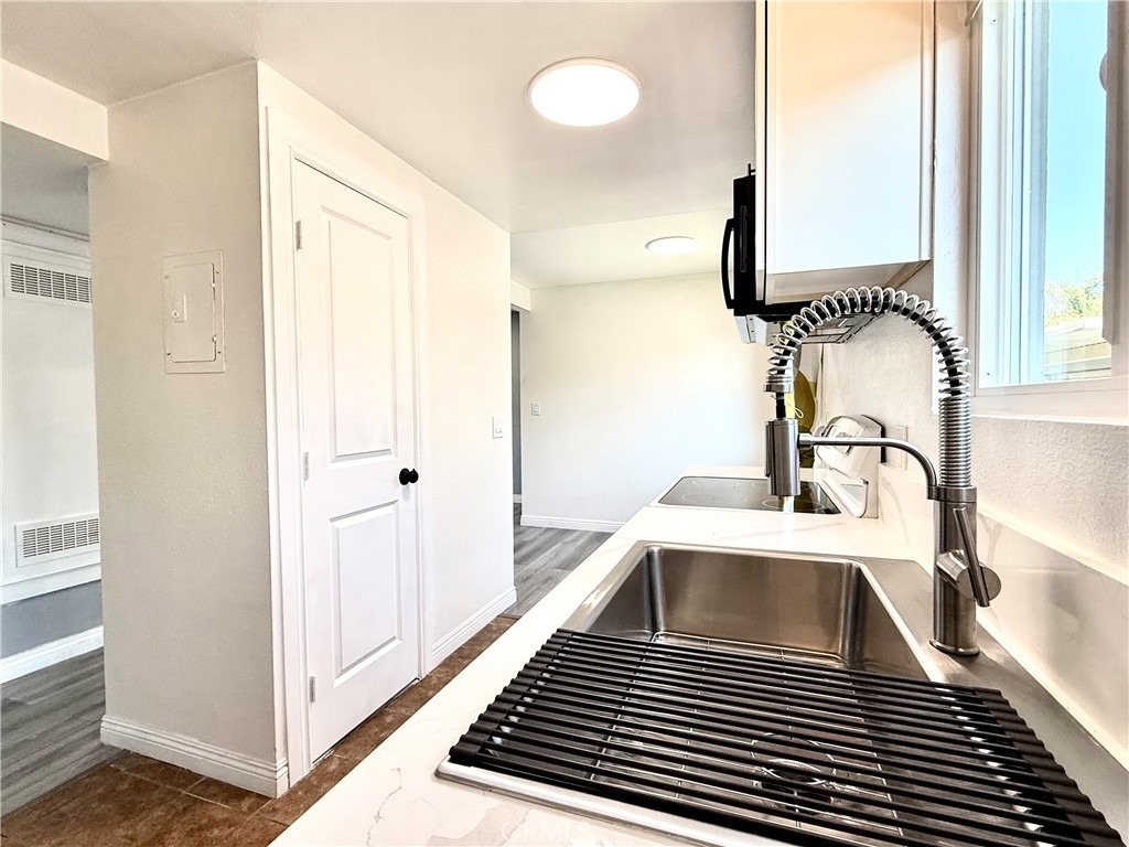 12835 10th Street - Photo 8