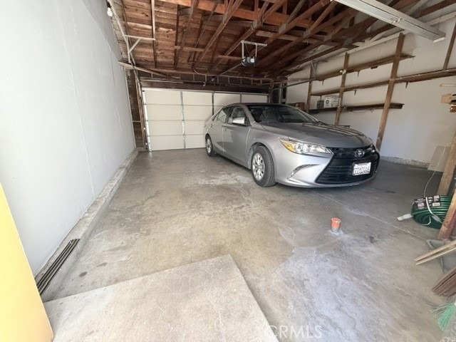 775 Hampshire - Photo 17