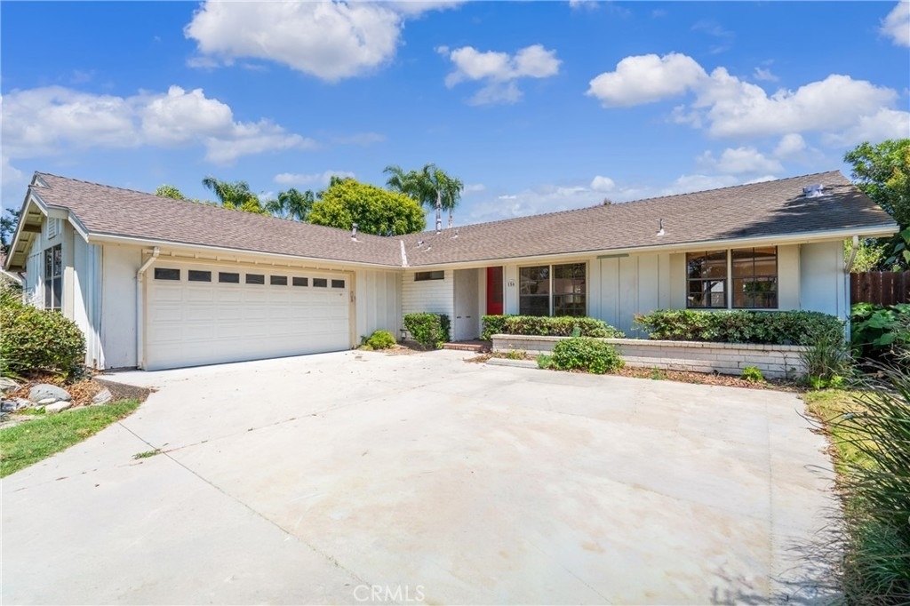 156 Appletree - Photo 0