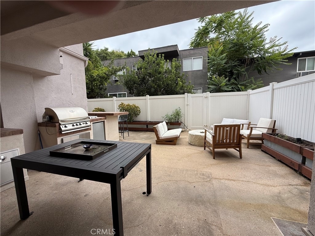 1410 N Curson Ave., #105 - Photo 23