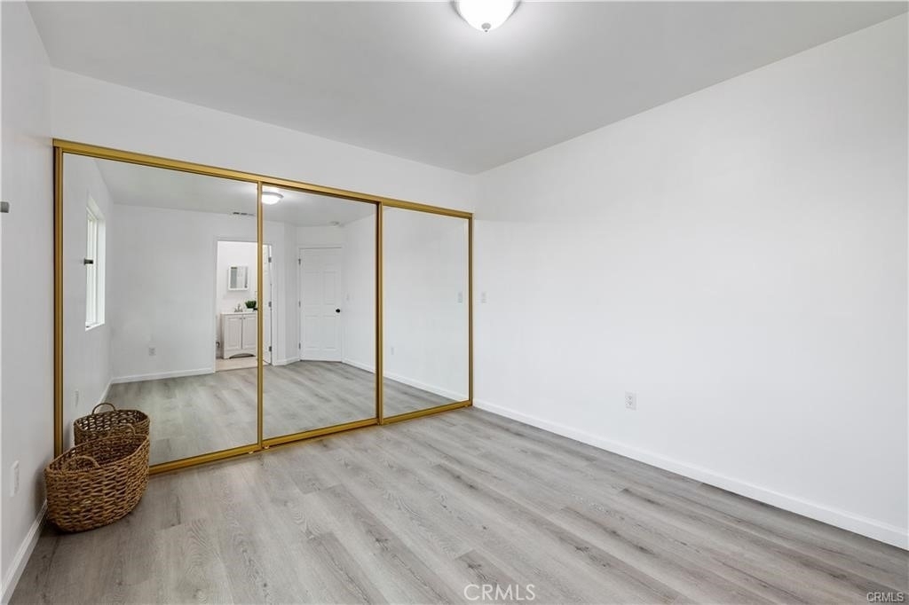 527 W 119th - Photo 11