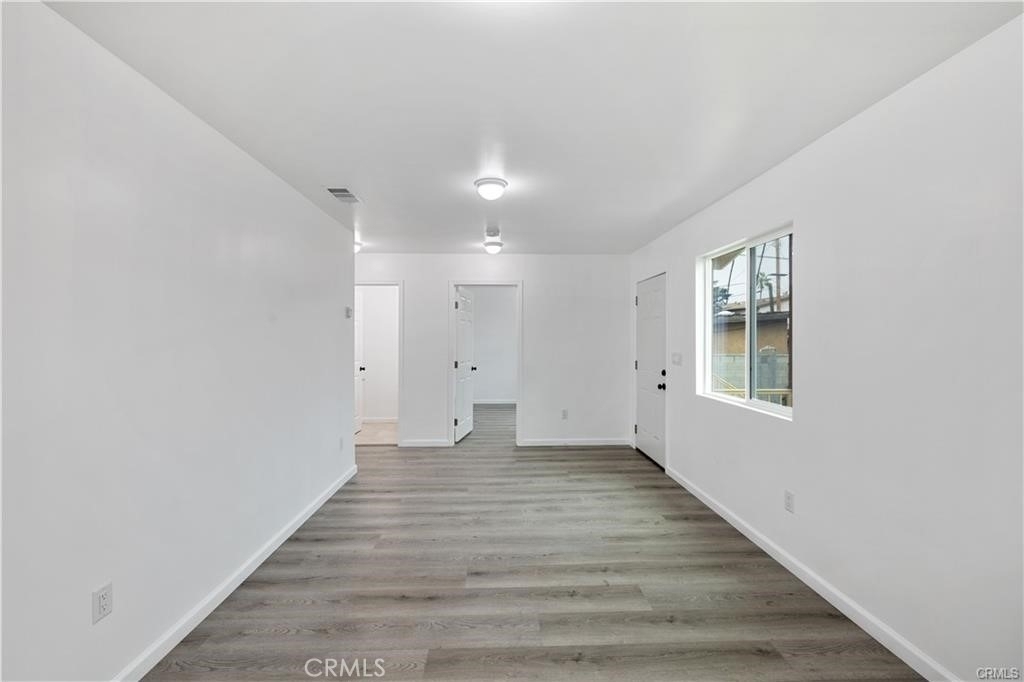 527 W 119th - Photo 9