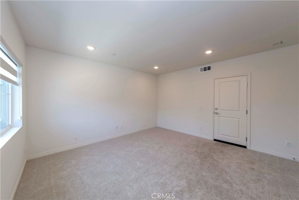 11502 Artesia - Photo 3
