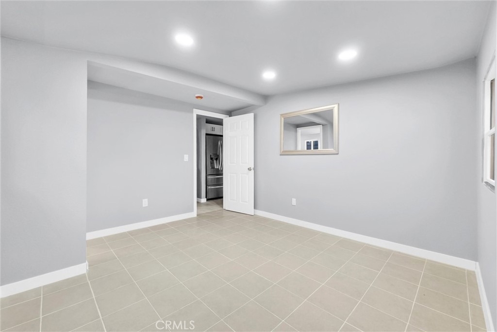 354 E Culver - Photo 8