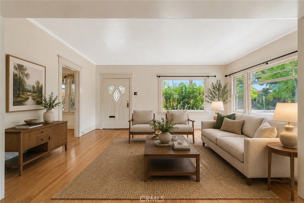 351 Newport Avenue - Photo 2