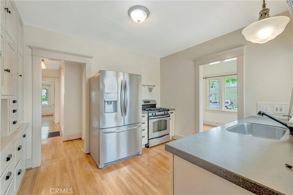 351 Newport Avenue - Photo 19