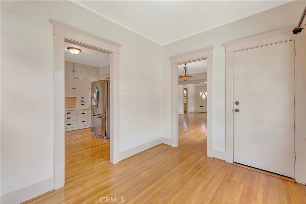 351 Newport Avenue - Photo 15