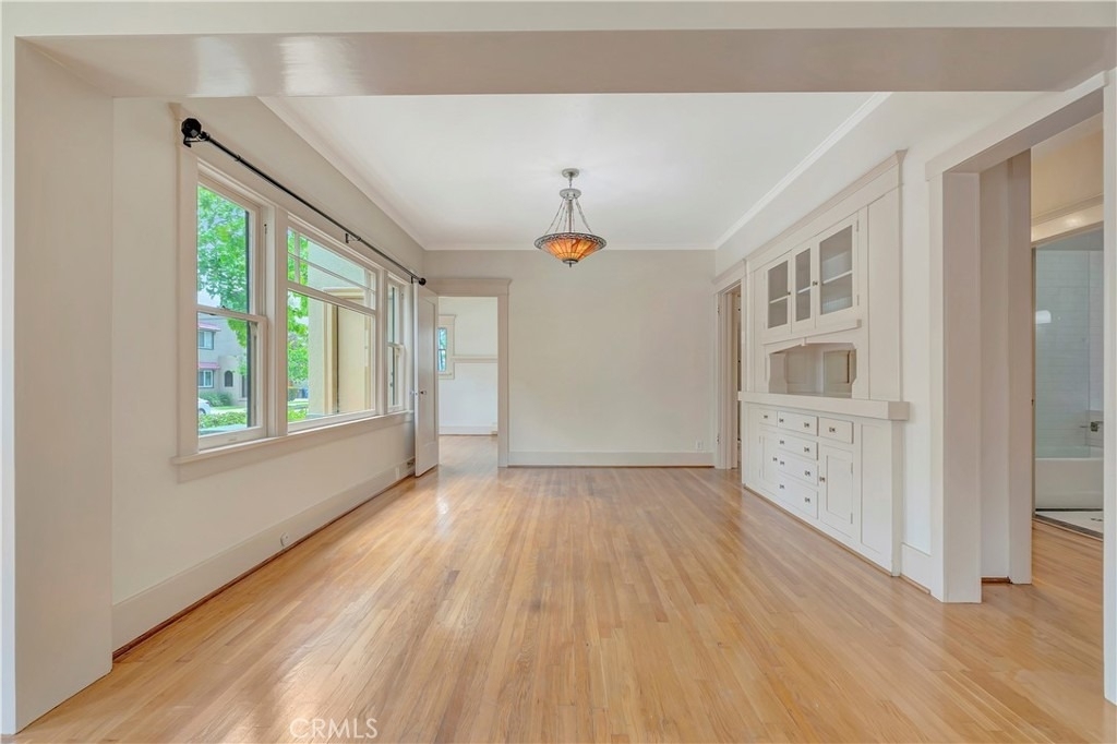 351 Newport Avenue - Photo 9