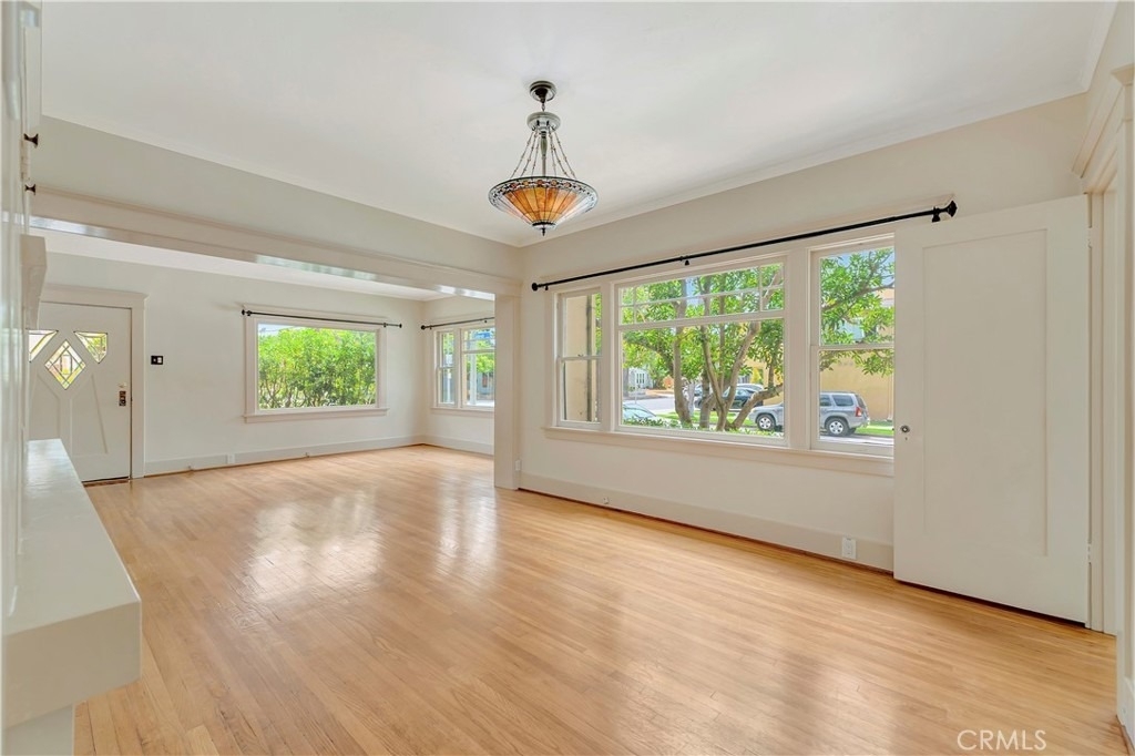 351 Newport Avenue - Photo 10
