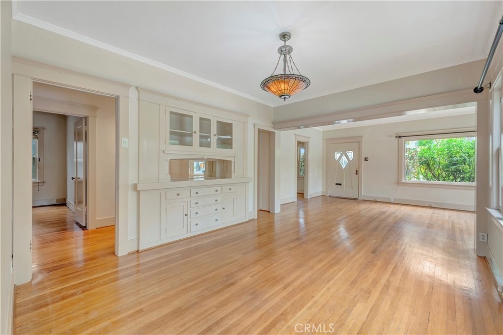 351 Newport Avenue - Photo 11
