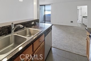 10982 Roebling - Photo 3