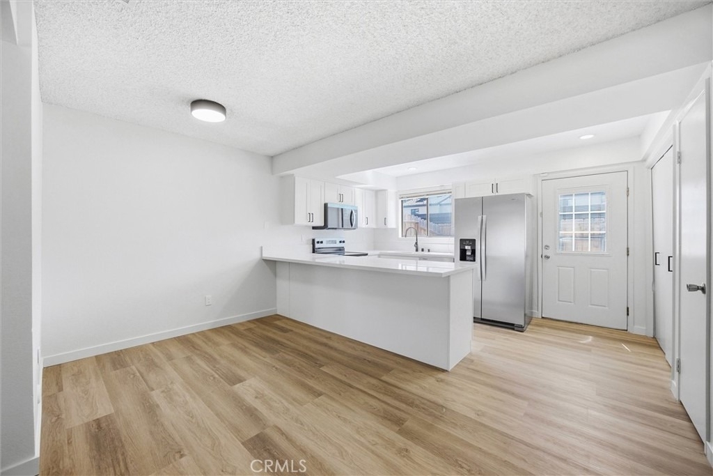 7800 Westfield - Photo 4