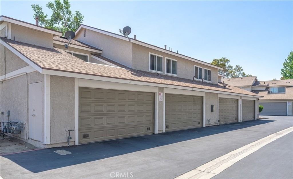 1650 S Campus Avenue - Photo 3