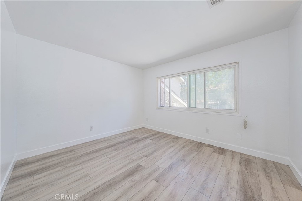 1650 S Campus Avenue - Photo 15