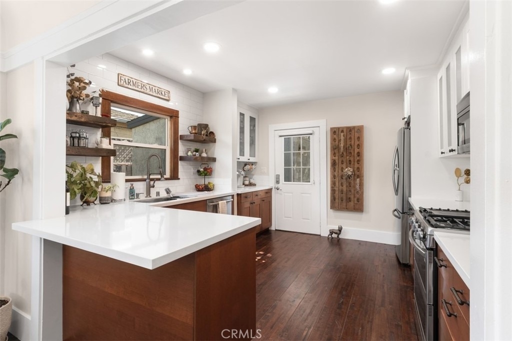 3390 Herman Avenue - Photo 9