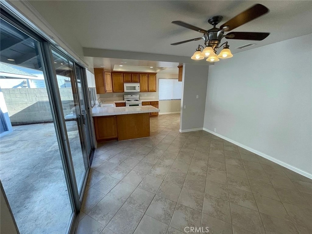 25372 Pacifica Avenue - Photo 9