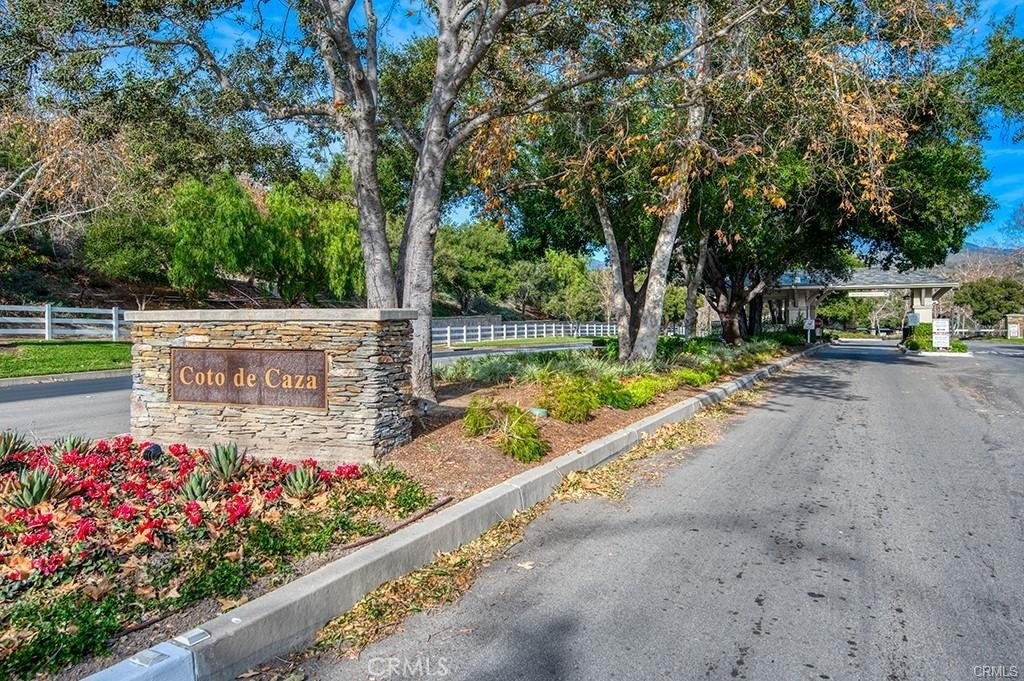 17 Pamela Way - Photo 26