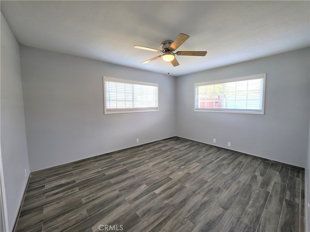 221 E Maple Street - Photo 12