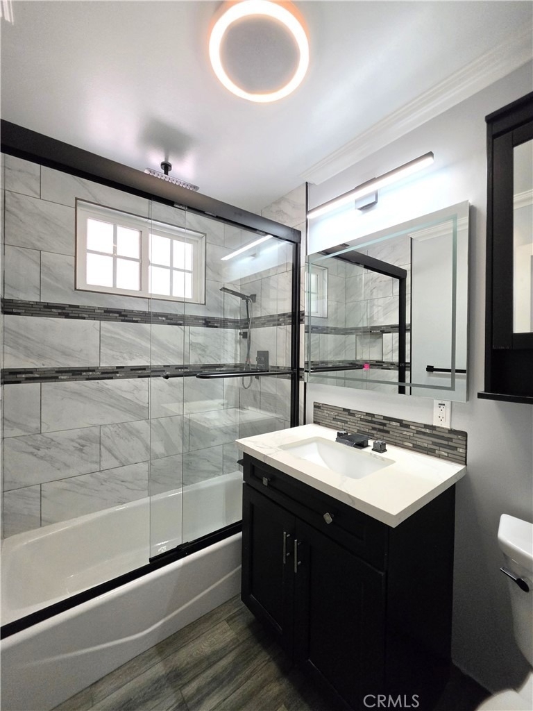 221 E Maple Street - Photo 11