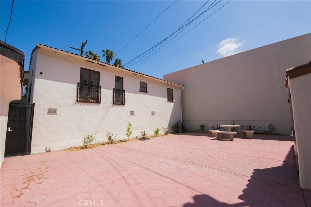 711 W 6th Street - Photo 19