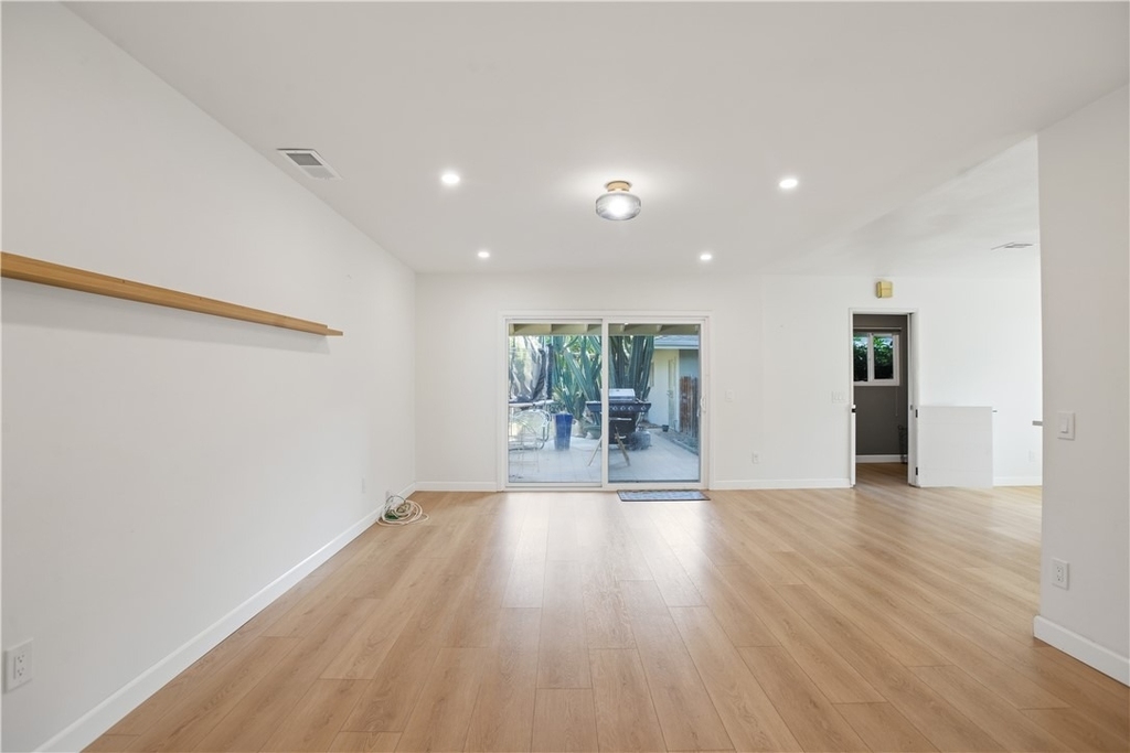 1185 La Subida Court - Photo 19