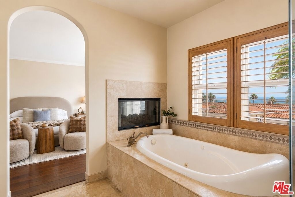 23963 De Ville Way - Photo 20