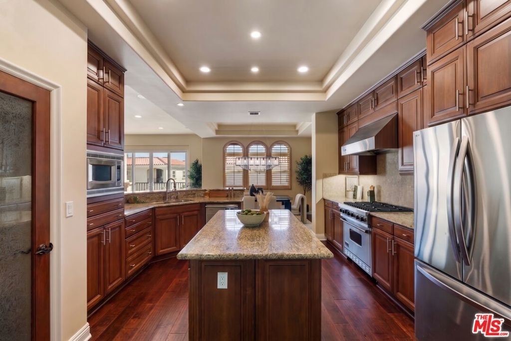 23963 De Ville Way - Photo 9