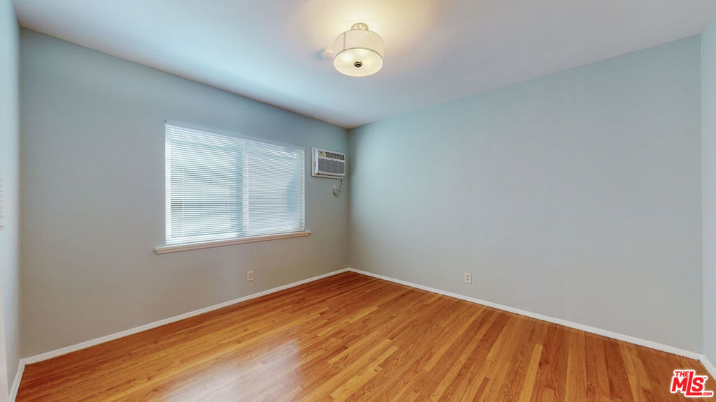 11284 Montana Avenue - Photo 6